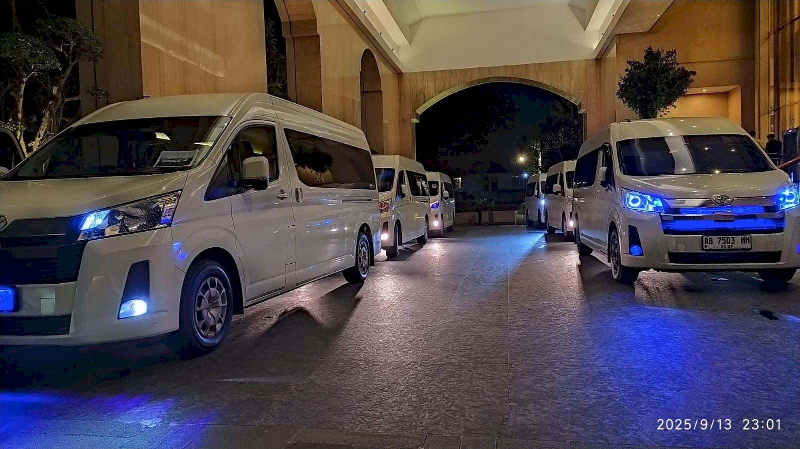 Sewa Hiace Jogja 2026: Harga Jelas, Armada Prima, Sopir Profesional